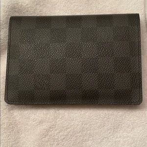 COPY - Louis Vuitton passport holder -excellent l…